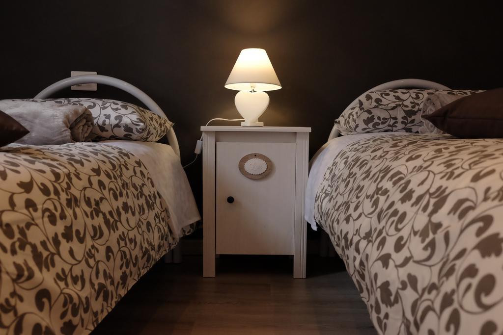 T T House Villa Специя Екстериор снимка