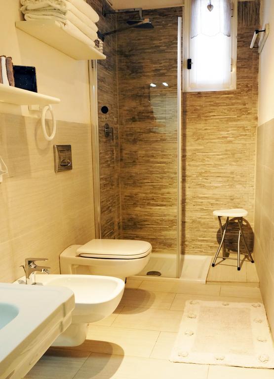 T T House Villa Специя Екстериор снимка