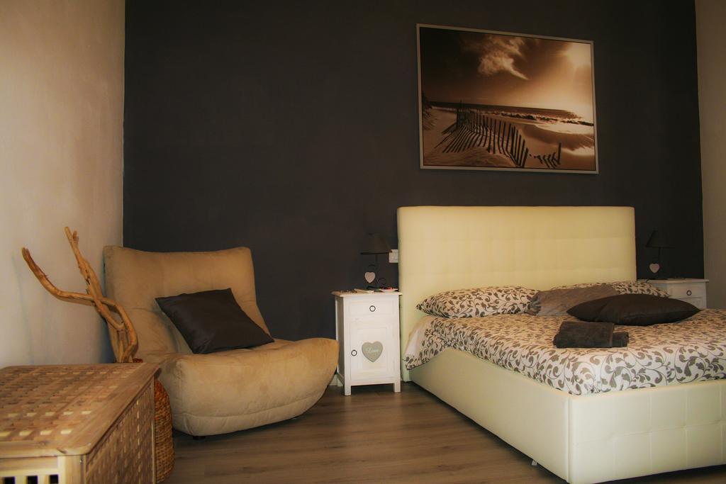 T T House Villa Специя Екстериор снимка